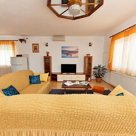 Saba-1 By Interhome Trogir