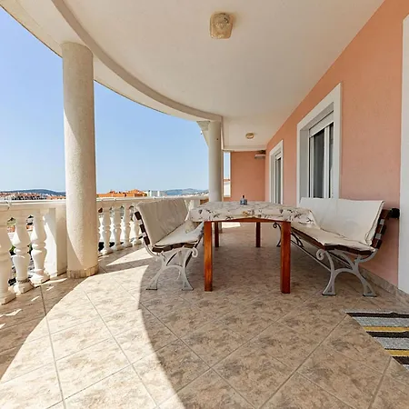 Saba-1 By Interhome *